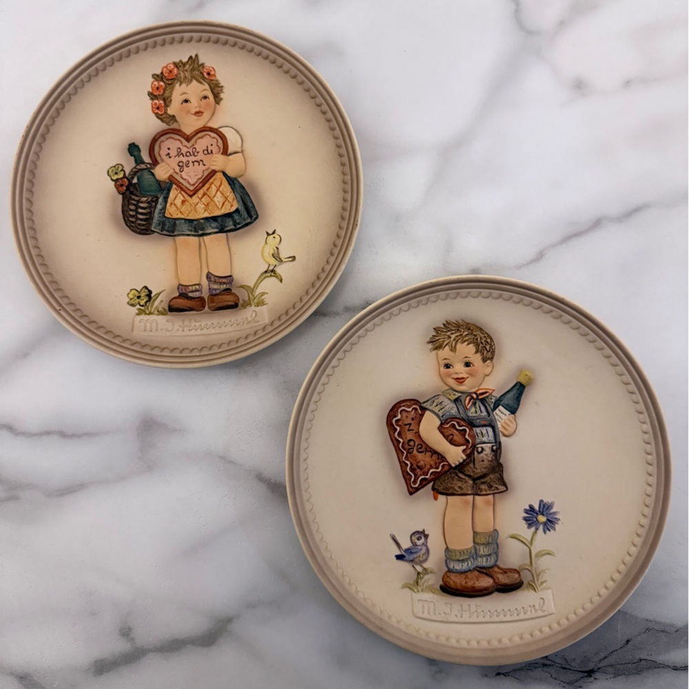 Vintage Set of Goebel Hummel Valentine Gift Plates 6 inch diameter